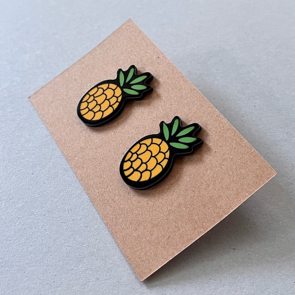 Pineapple Studs - Picture 3 of 3